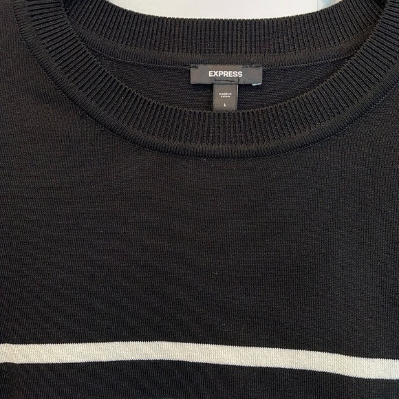 EXPRESS - Picture 3 of 5